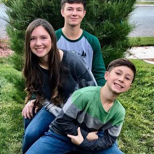 Meet your Posher, Mara